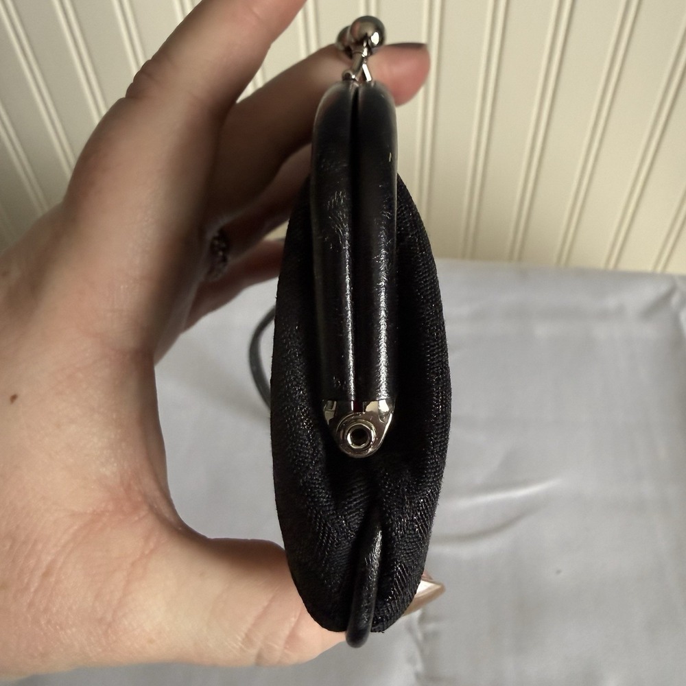 COACH VINTAGE BLACK AND SILVER KISS LOCK WRISTLET COIN PURSE/ MINI PURSE - Picture 10 of 15